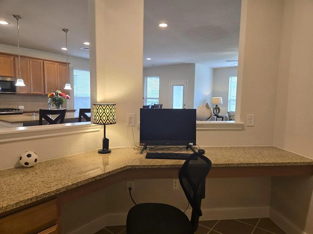 Photo of 5115 Baroness Lane