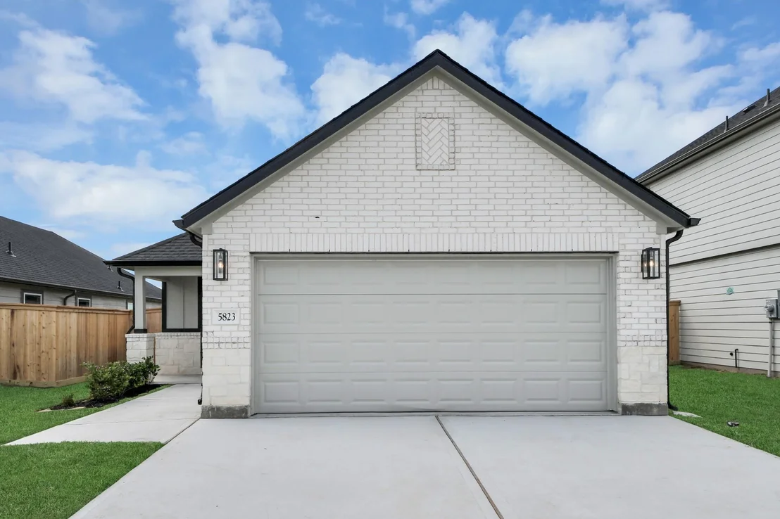 Photo of 5823 Madison Trail Drive