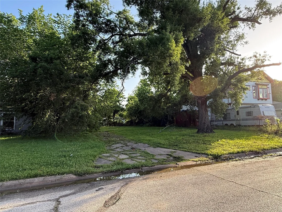 Photo of 5307 Willow Glen Drive
