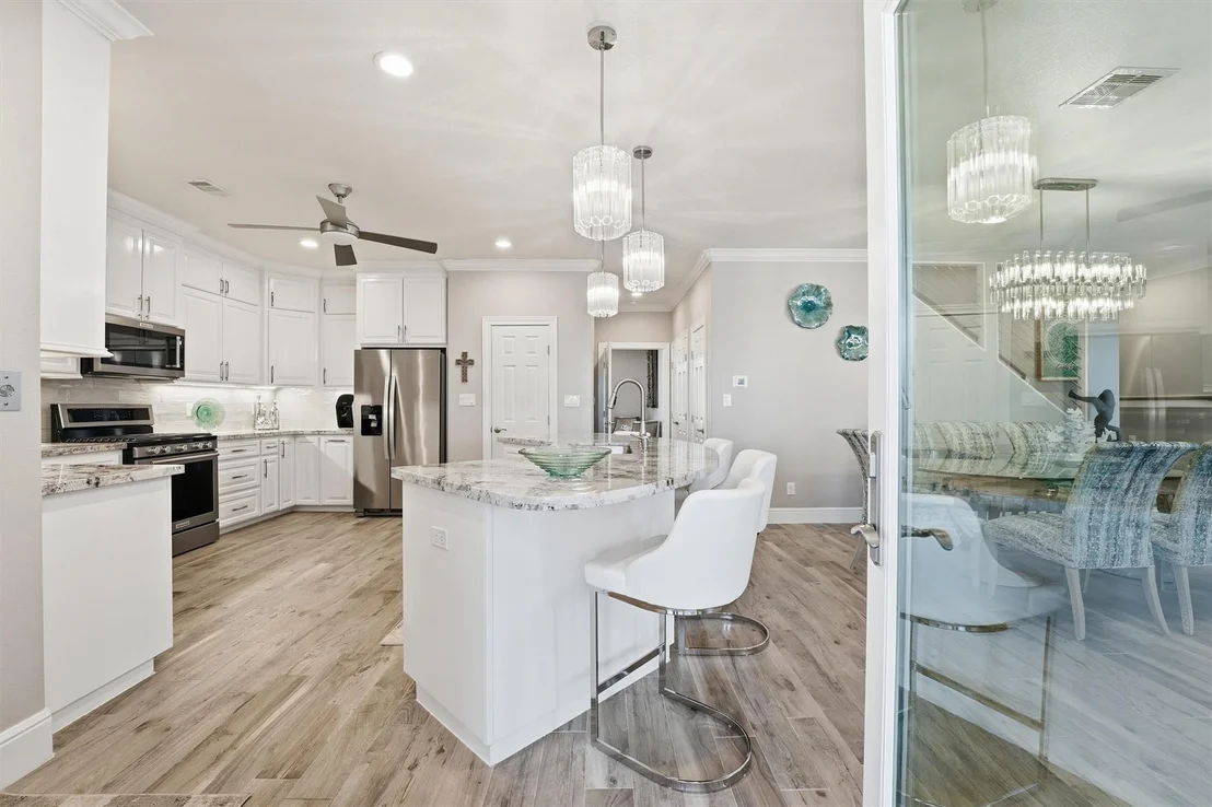 Photo of 438 Amanda Circle