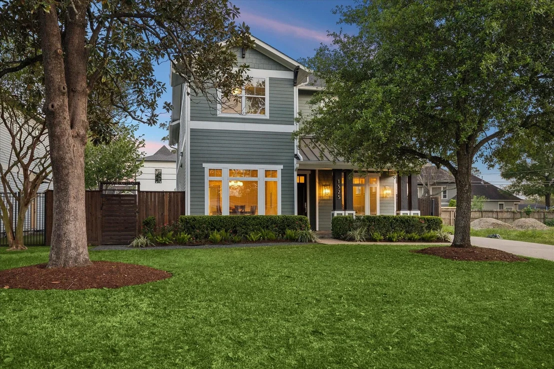 Photo of 1525 Chippendale Road