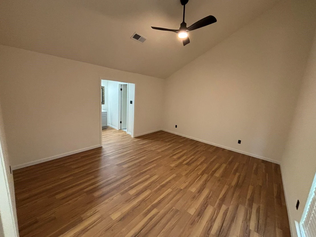Photo of 1018 White Sands Road