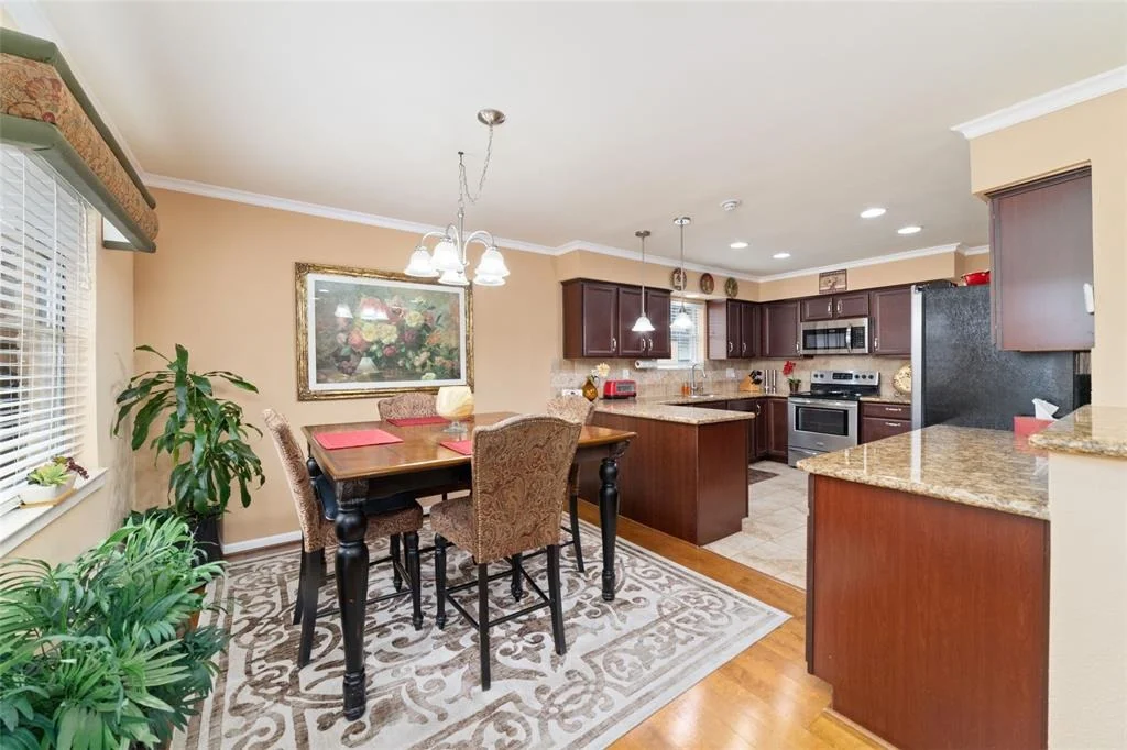 Photo of 5747 Willowbend Boulevard