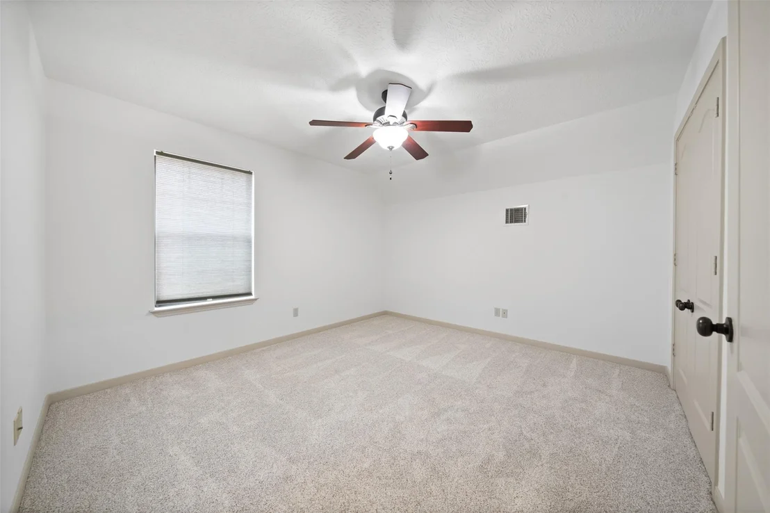 Photo of 214 Lake View Circle