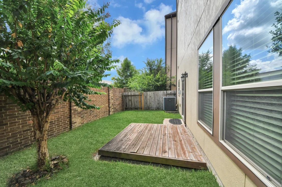 Photo of 12255 Oxford Crescent Circle