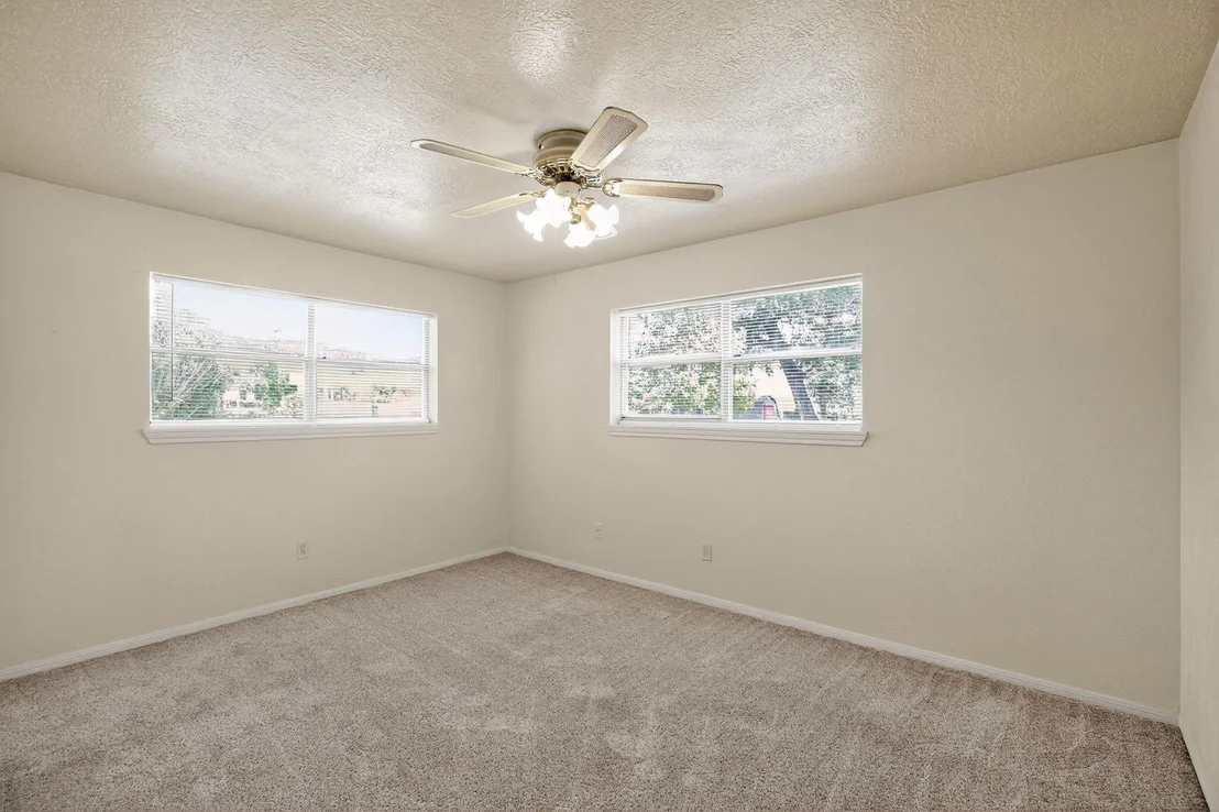Photo of 206 Staples Drive