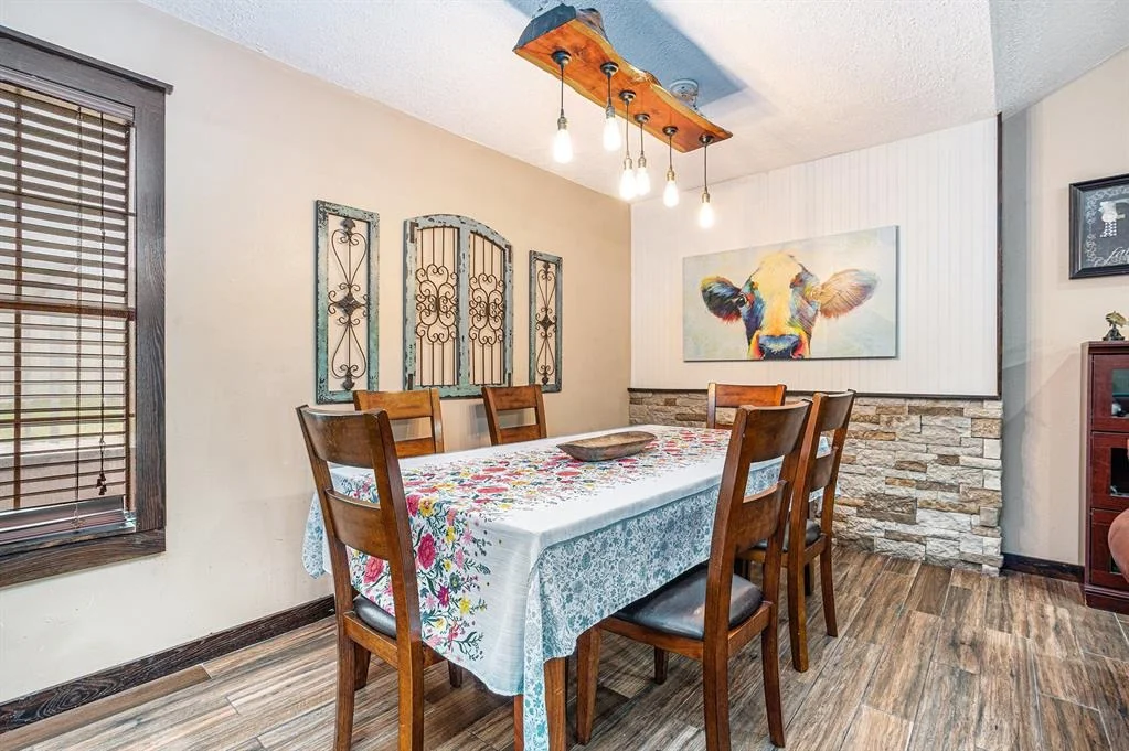 Photo of 4206 Lawrence Road