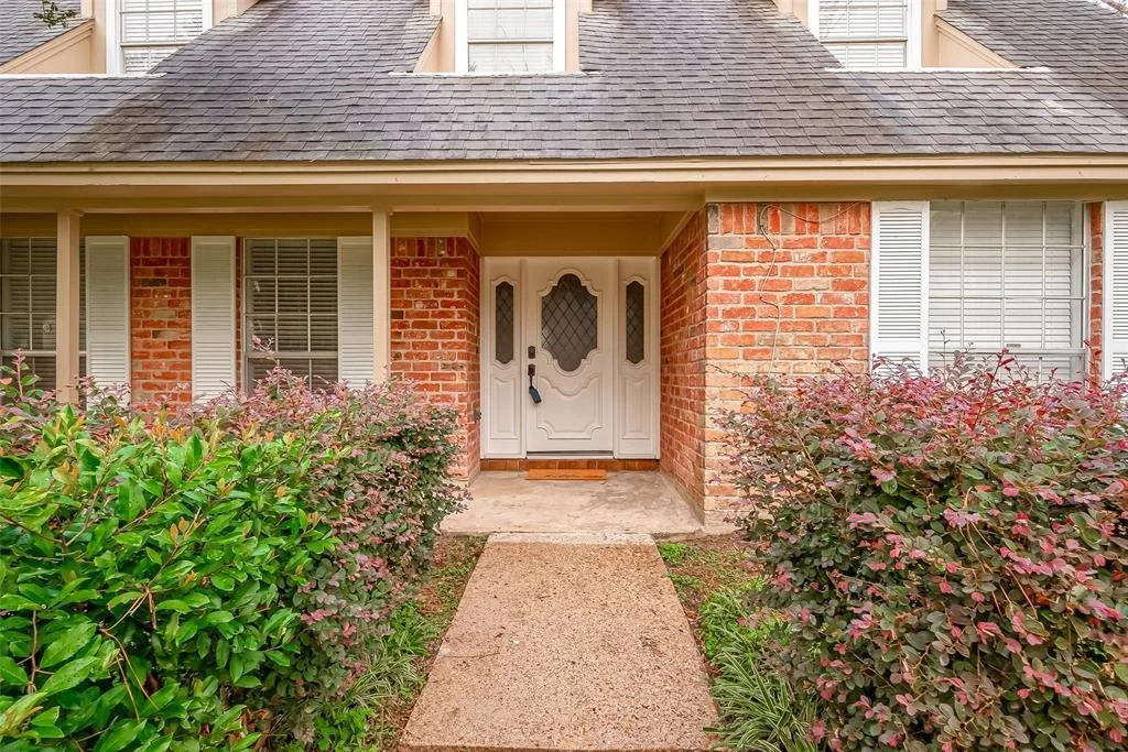Photo of 5902 Templegate Drive