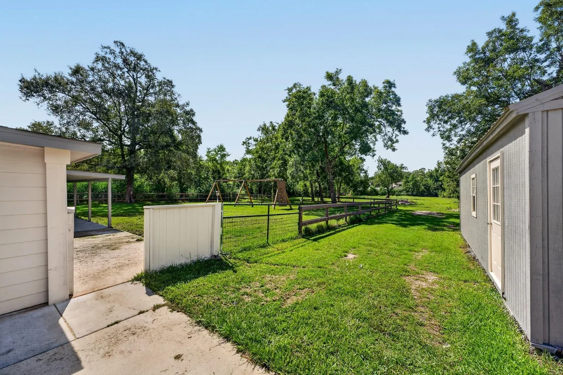Photo of 1718 County Road 401