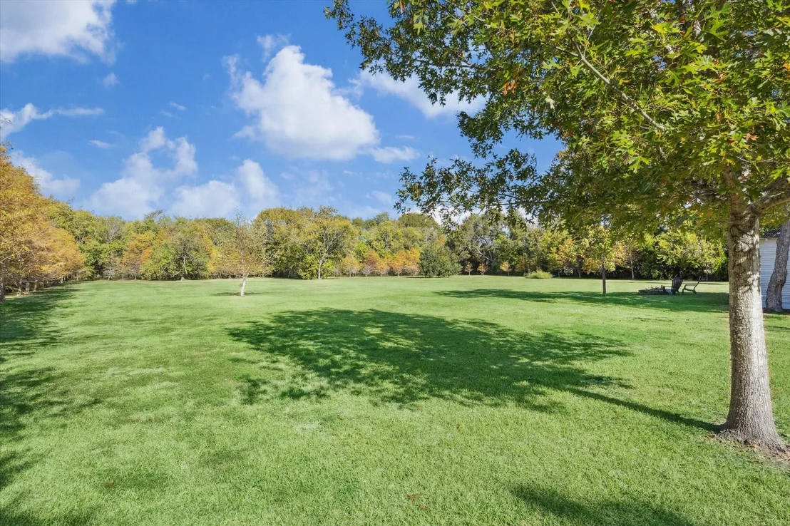 Photo of 618 Bayridge Road