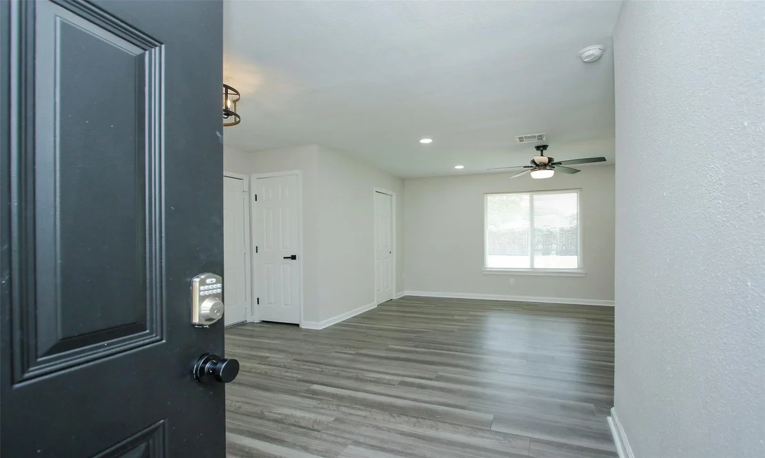 Photo of 11058 Vailview Drive