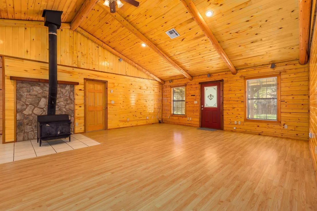Photo of 1152 Loving Road