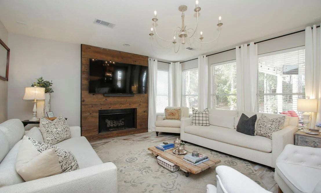 Photo of 40407 Manor Drive
