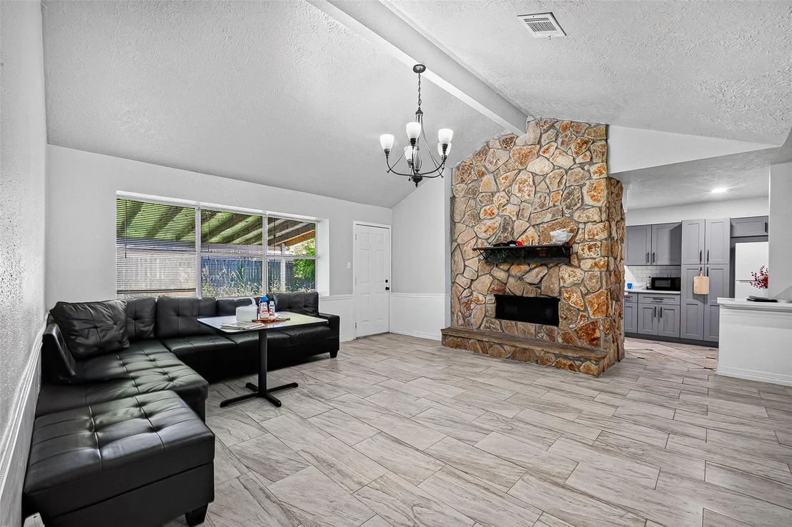 Photo of 1446 Castle Glen Drive