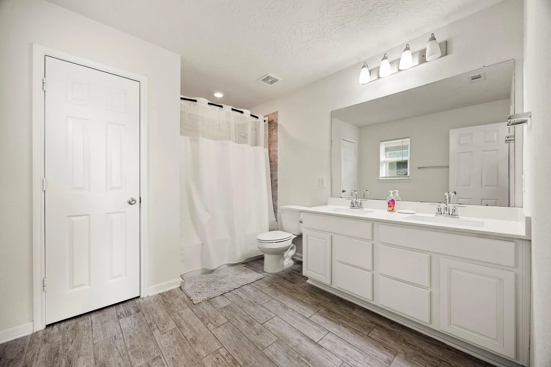 Photo of 15606 Clearwater Bend Drive