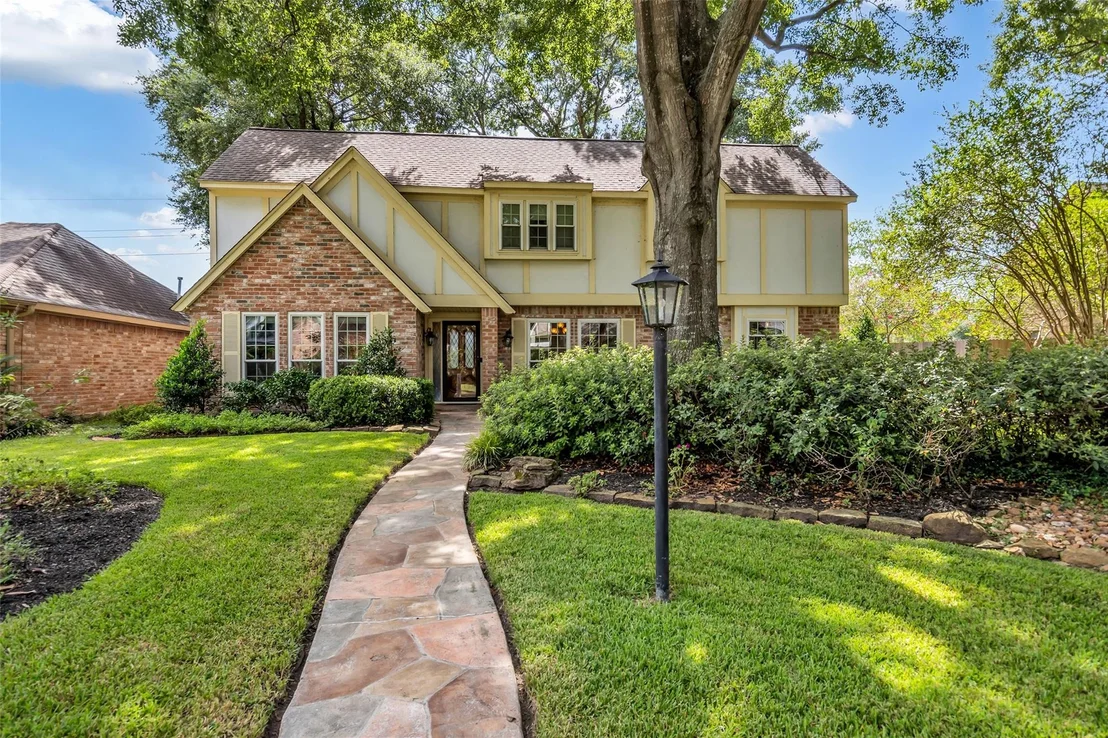 Photo of 18019 Shadow Valley Drive