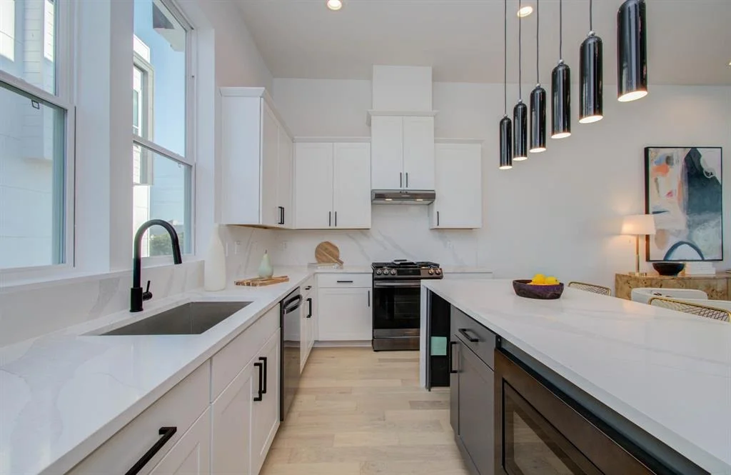 Photo of 3010 Lamar Street