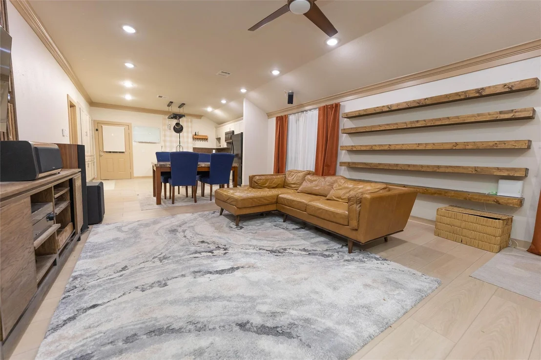 Photo of 8007 Capitol Street
