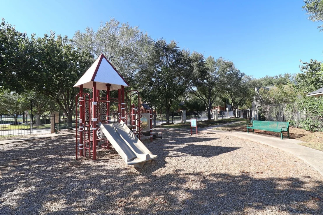 Photo of 303 Burris Park Dr Drive