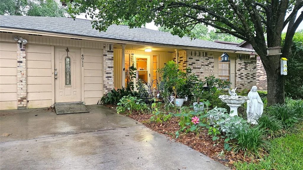Photo of 4911 Fox Hollow Boulevard