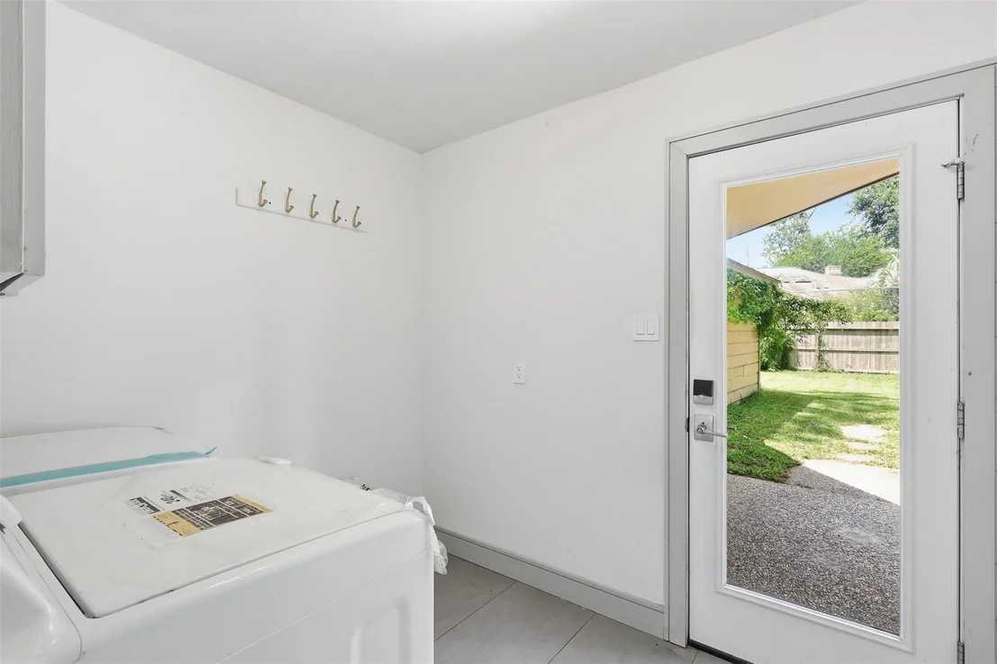 Photo of 6518 Elmgrove Road