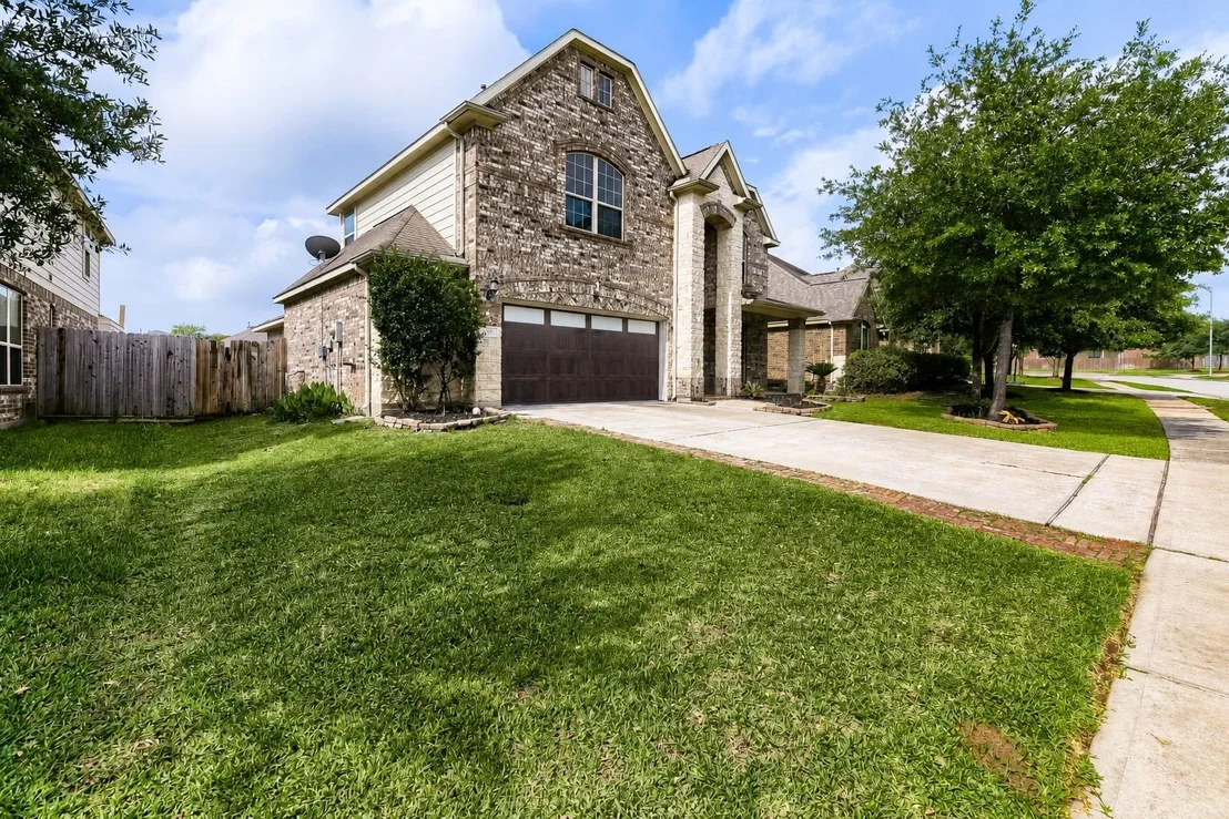Photo of 8410 Misty Mountain Trail Lane