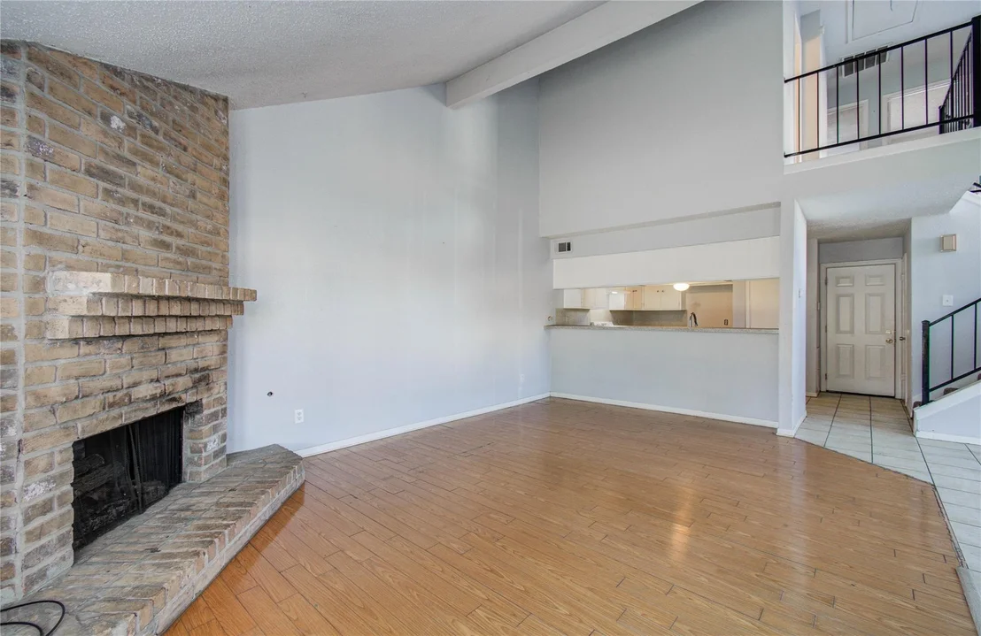 Photo of Unit D at 5618 Easthampton Drive