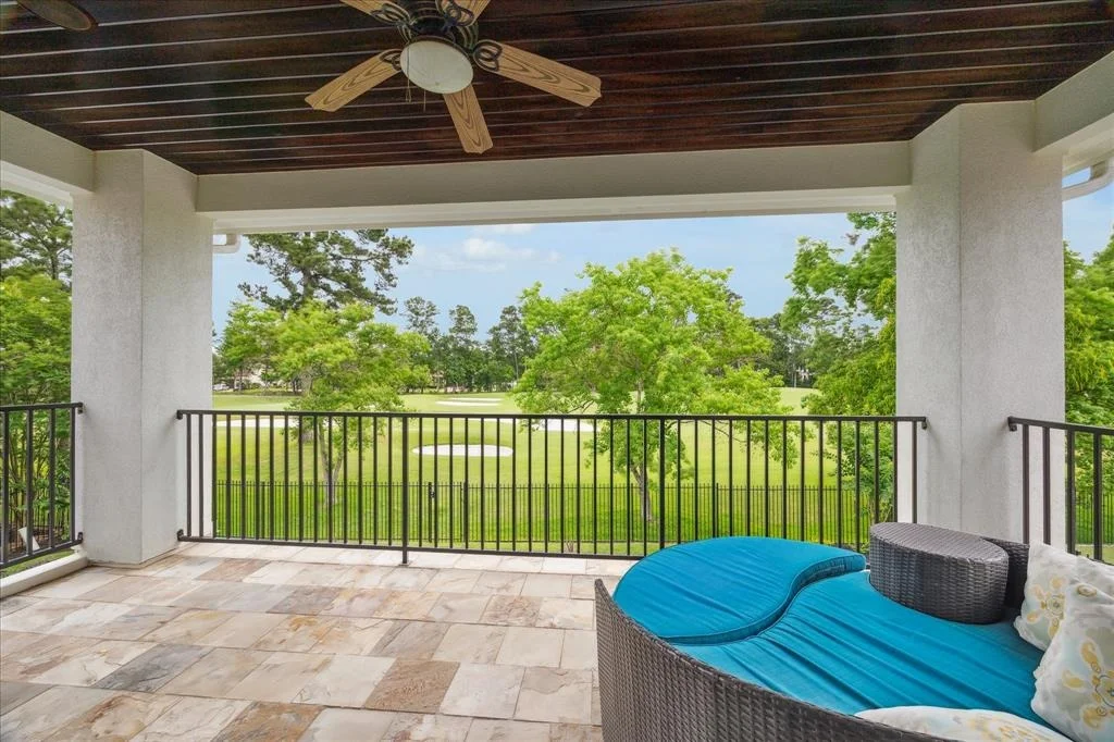 Photo of 23 E Loftwood Circle