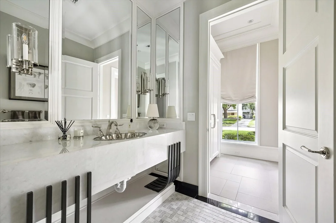 Photo of 2240 Del Monte Drive
