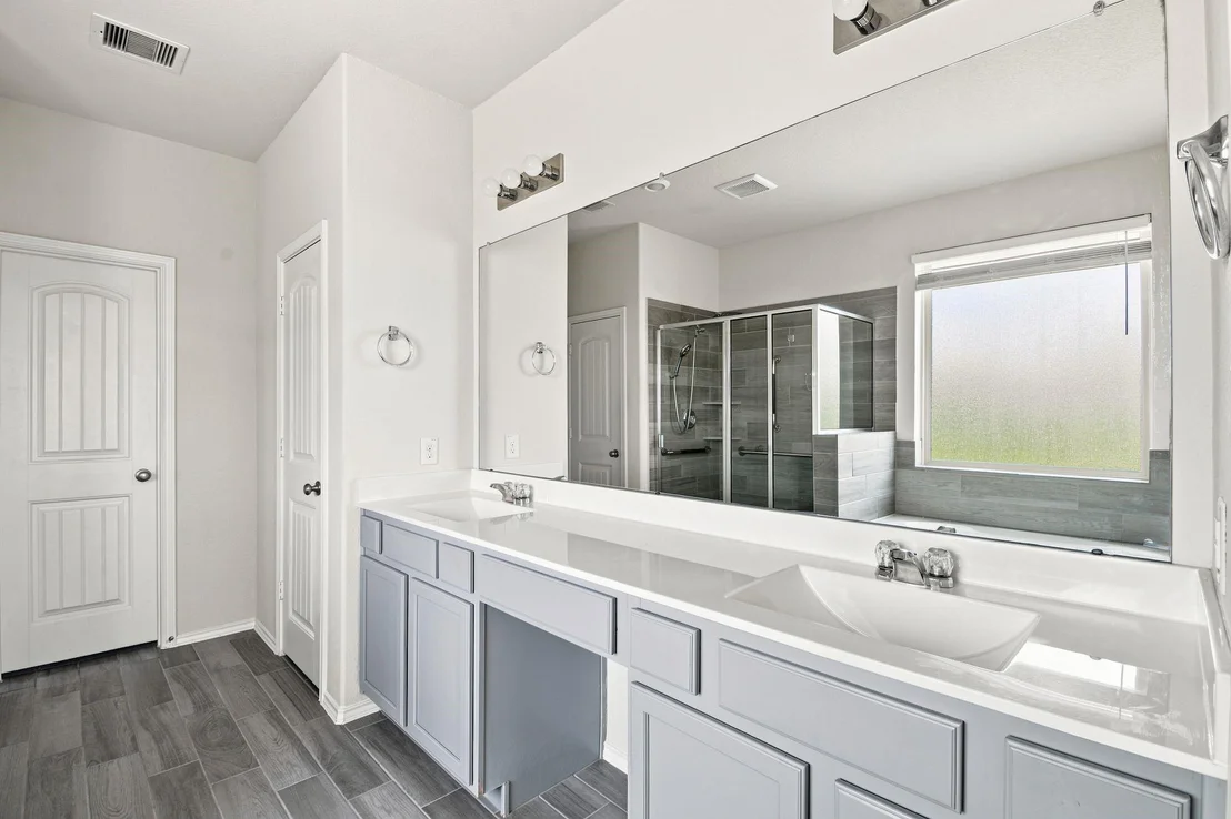 Photo of 693 Forest Bend Lane