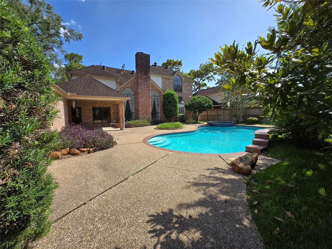 Photo of 18302 Longmoor Drive