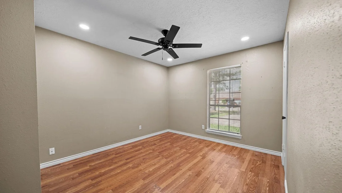 Photo of 1342 Padstow Lane