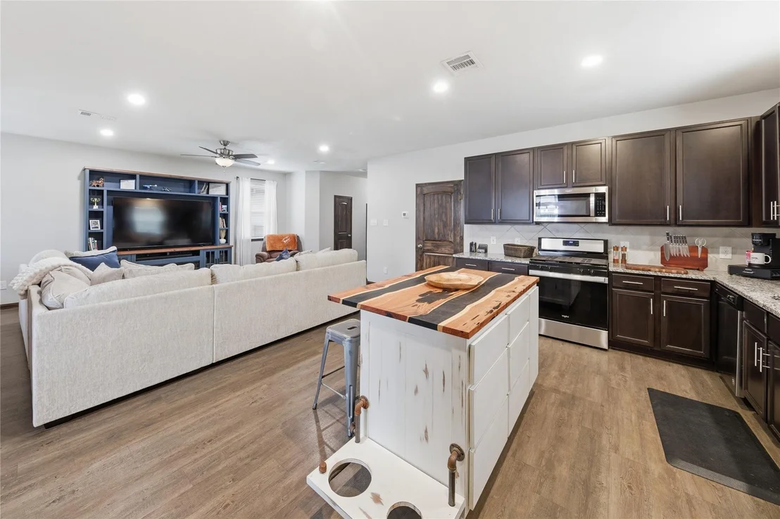 Photo of 13620 Collier Park Lane