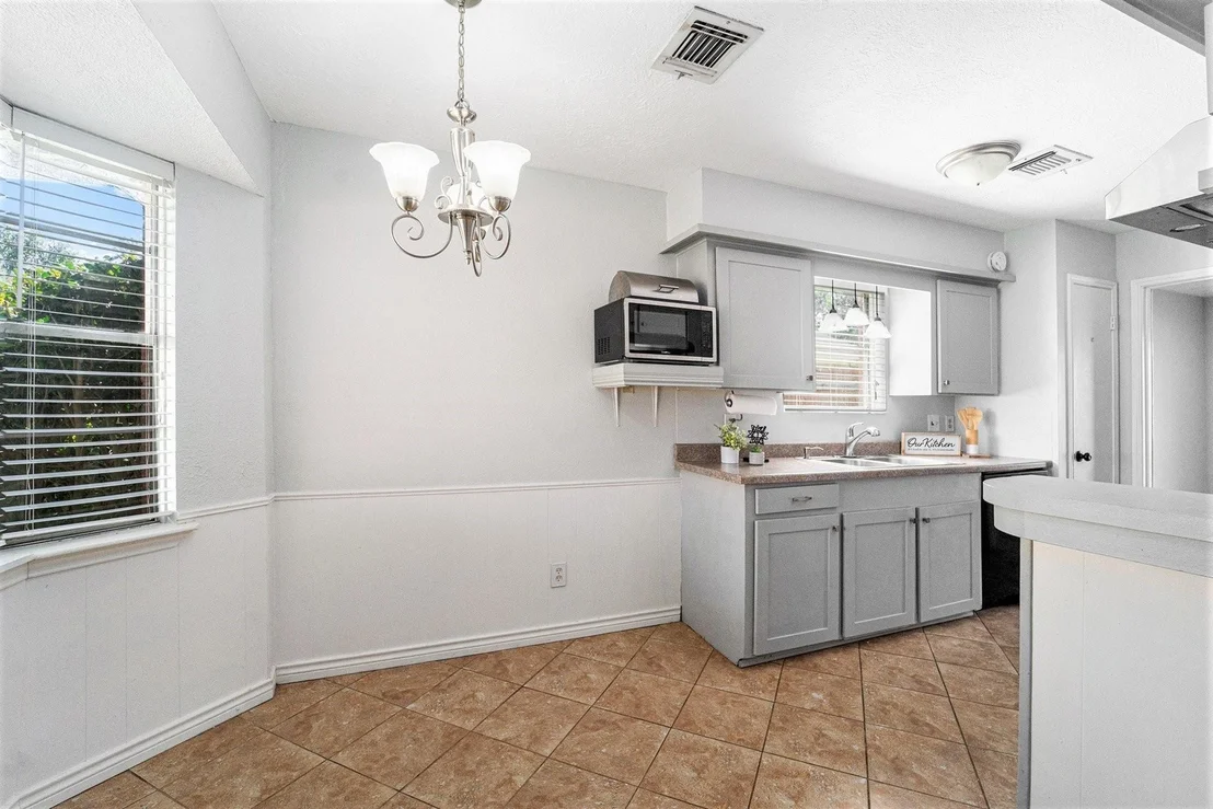 Photo of 1215 Kenwick Place