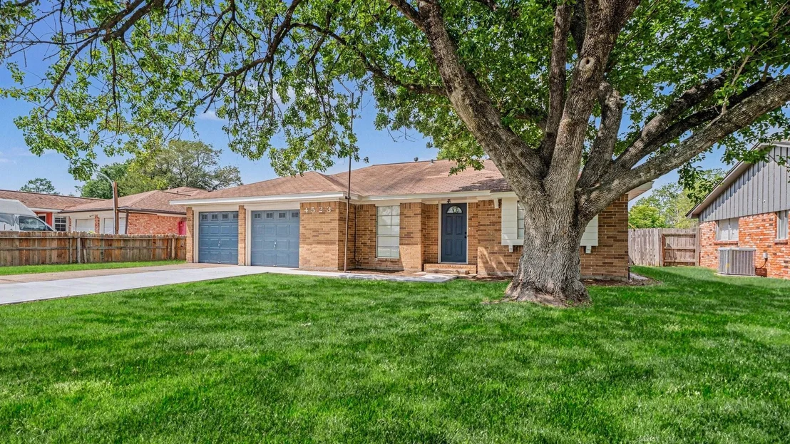 Photo of 4523 Hemlock Drive