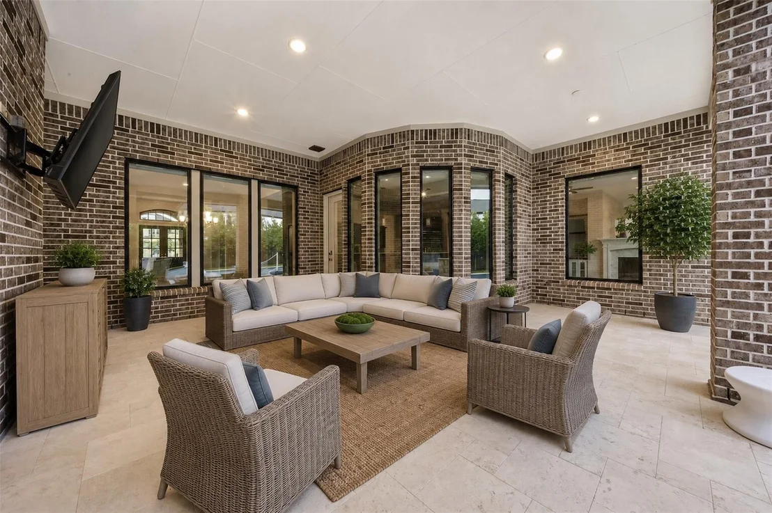 Photo of 4715 Lake Crest Drive