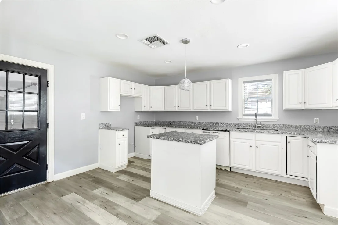 Photo of 2105 Marshall Street