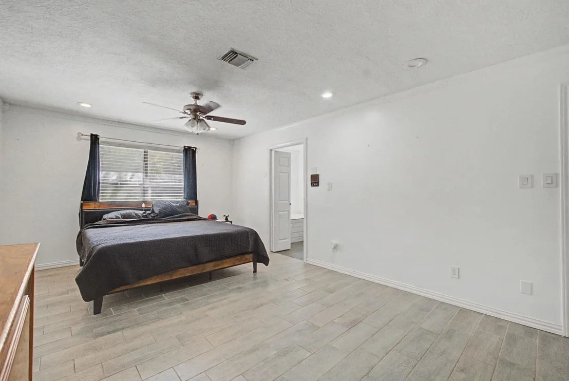 Photo of 502 Easy Street
