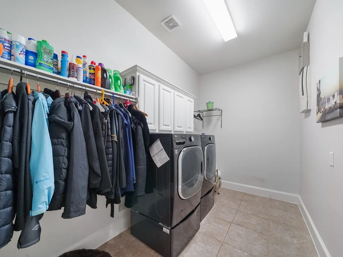 Photo of 6015 Madrone Mdw Drive