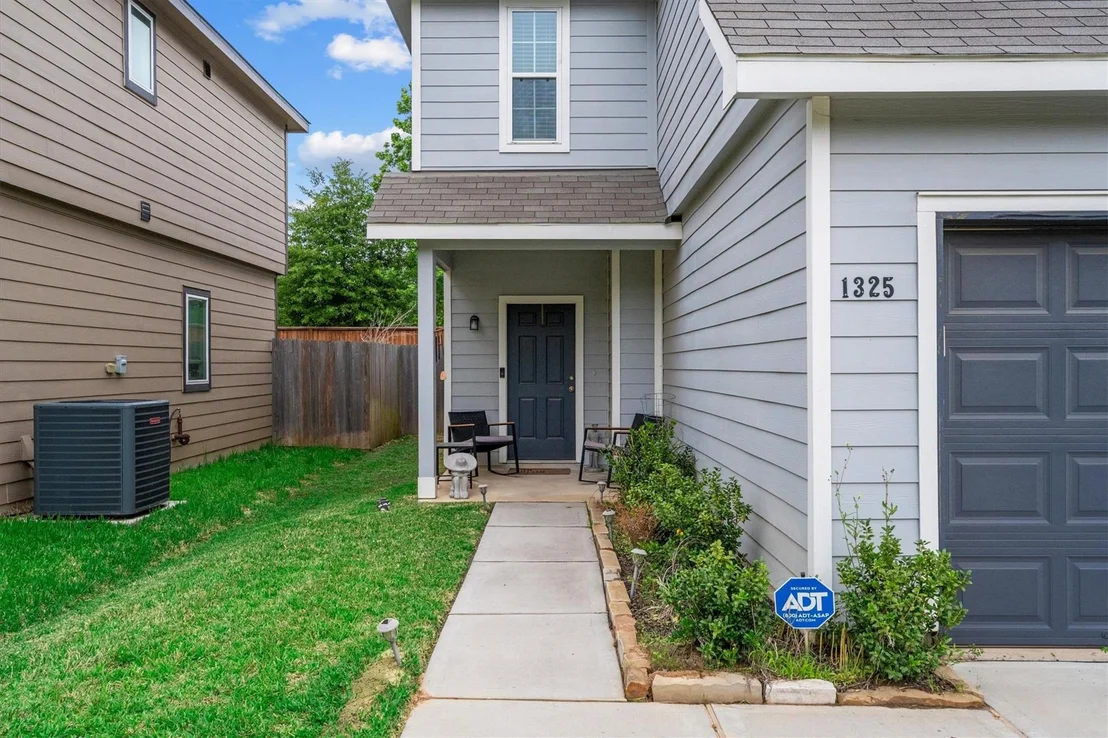 Photo of 1325 Mount Bassie Trail