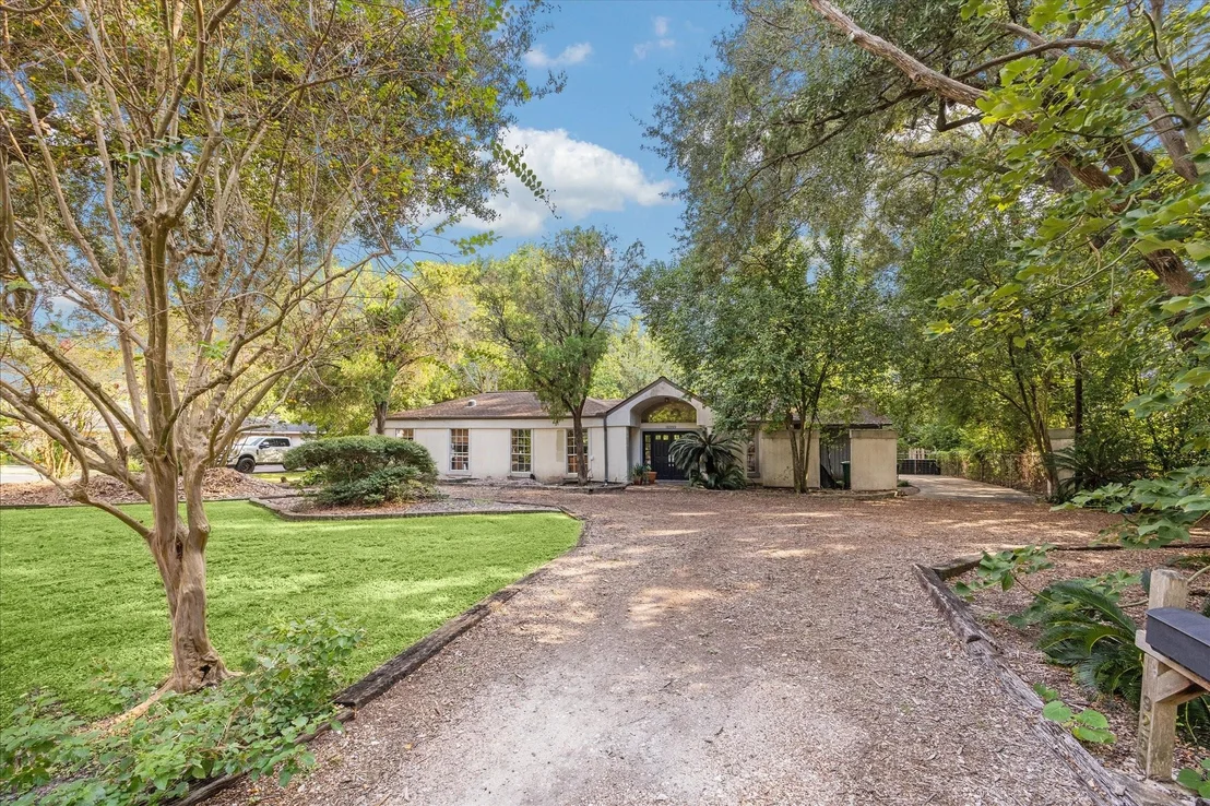 Photo of 9253 Elizabeth Road