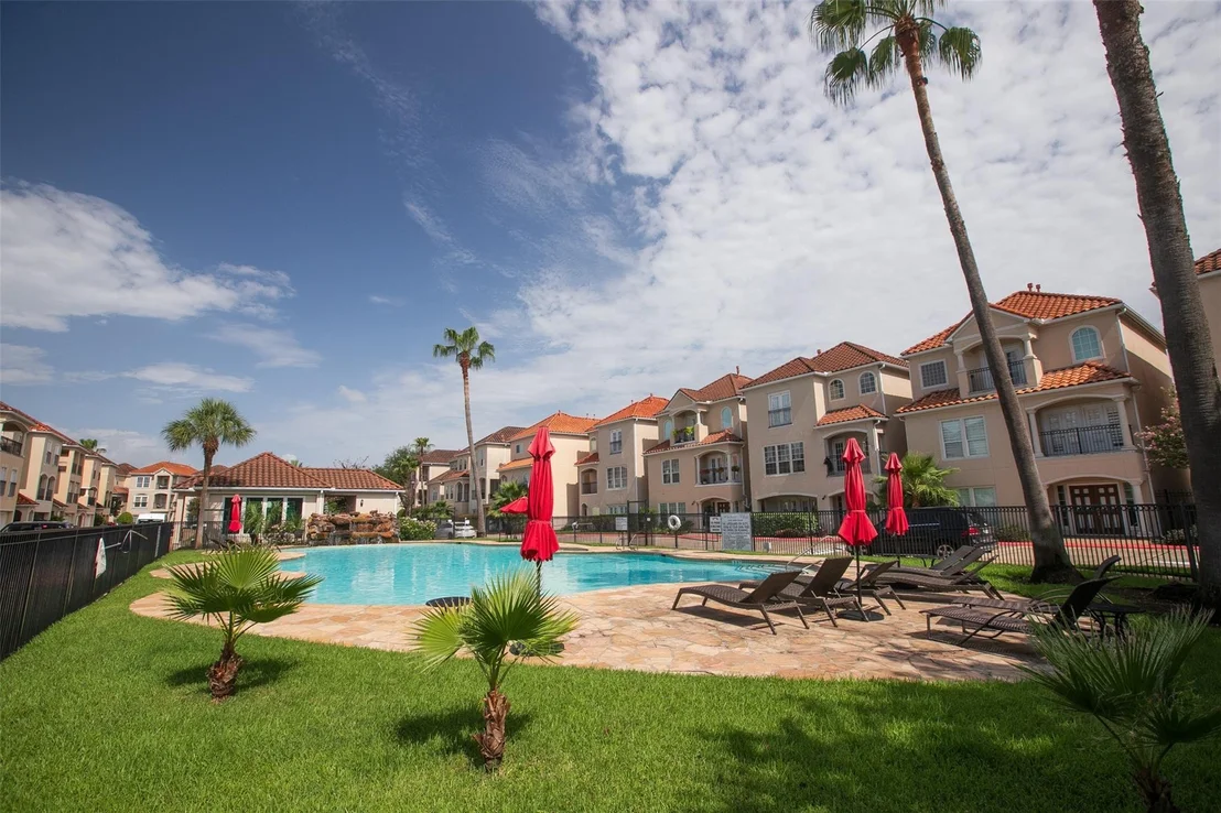 Photo of 6111 Windwater Pointe