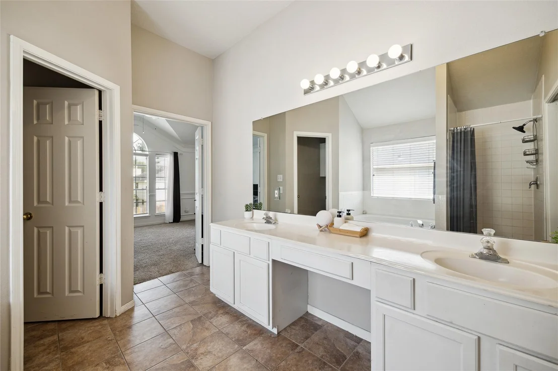 Photo of 25619 Oakridge Forest Lane
