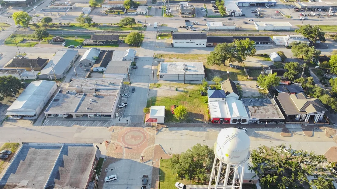 Photo of 5705 2nd Street