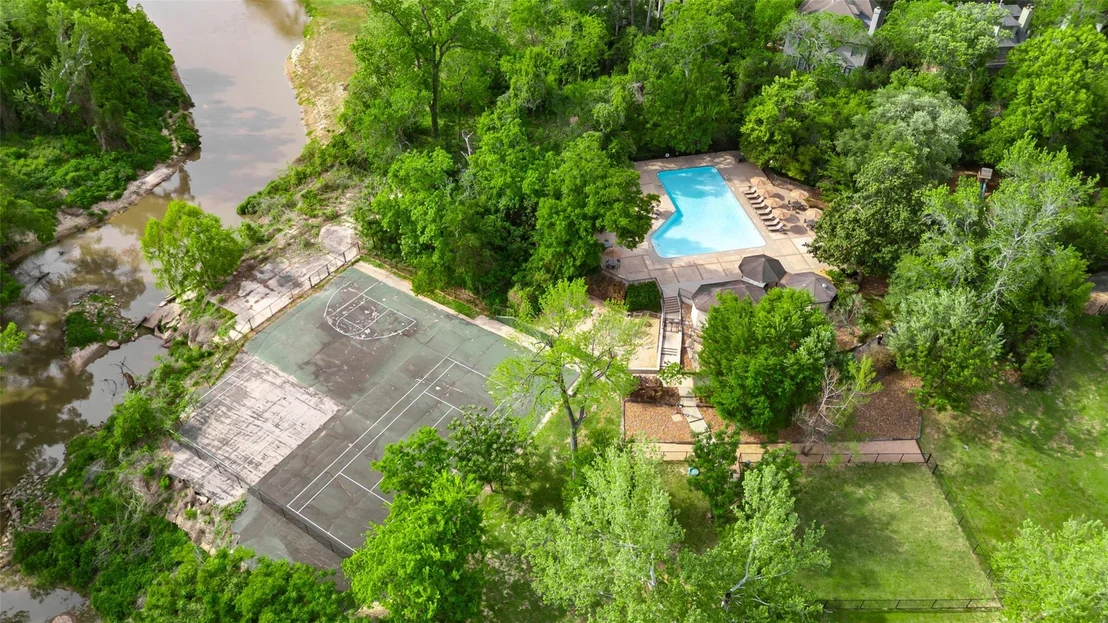 Photo of 20 Sugarberry Circle