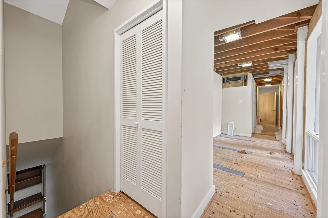 Photo of 219 Cardinal Drive
