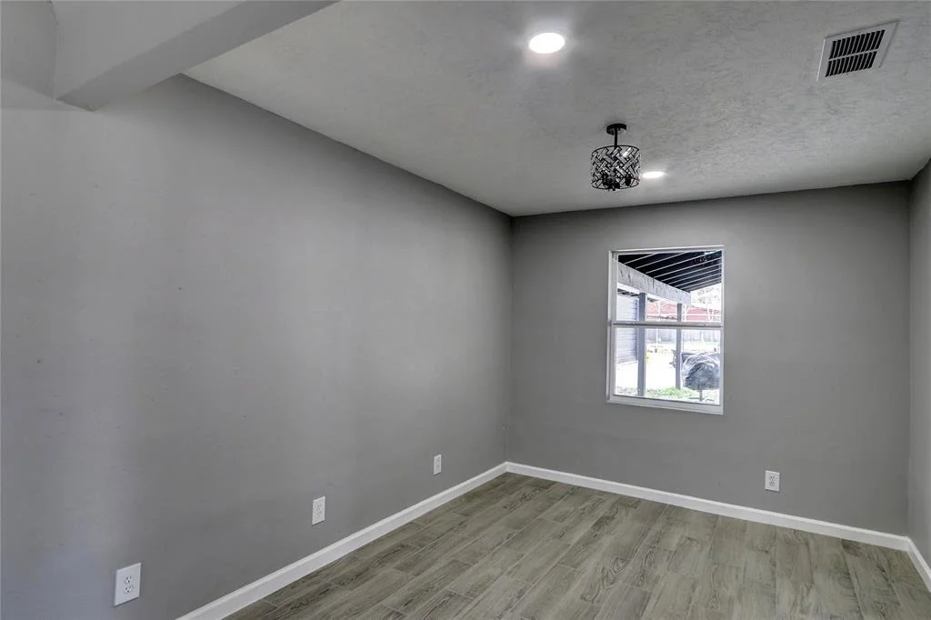 Photo of 22964 Maple Street