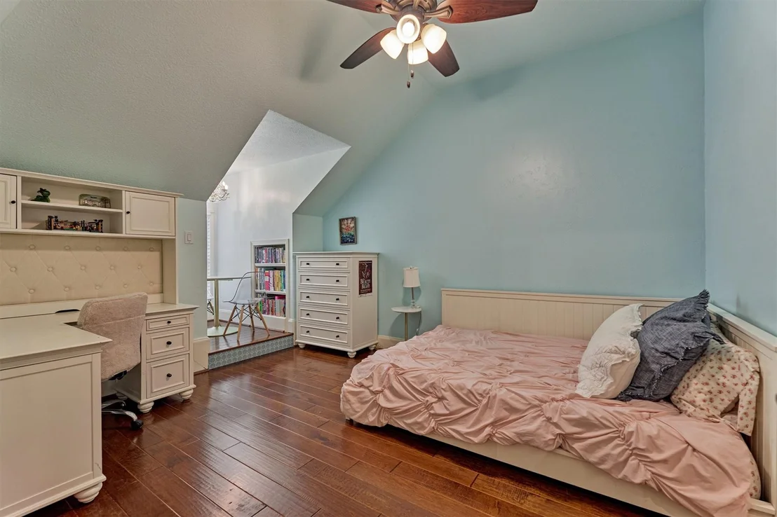 Photo of 18 Treevine Court
