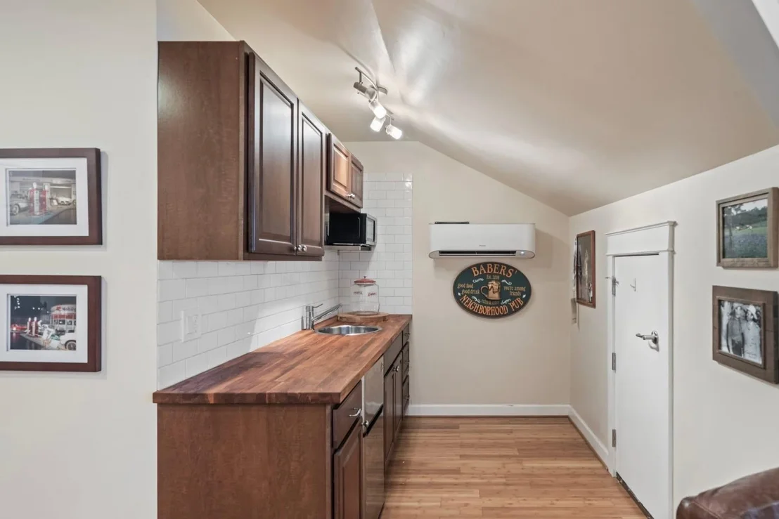 Photo of 16 Balboa Road