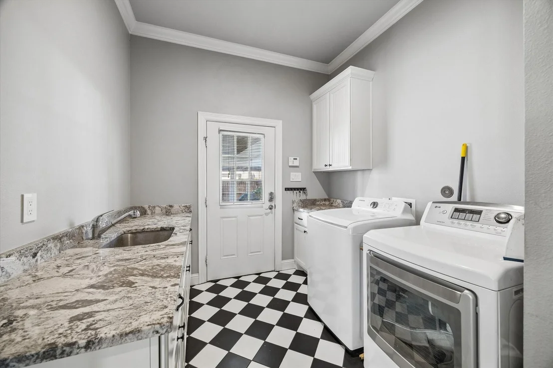 Photo of 3401 Palm Street